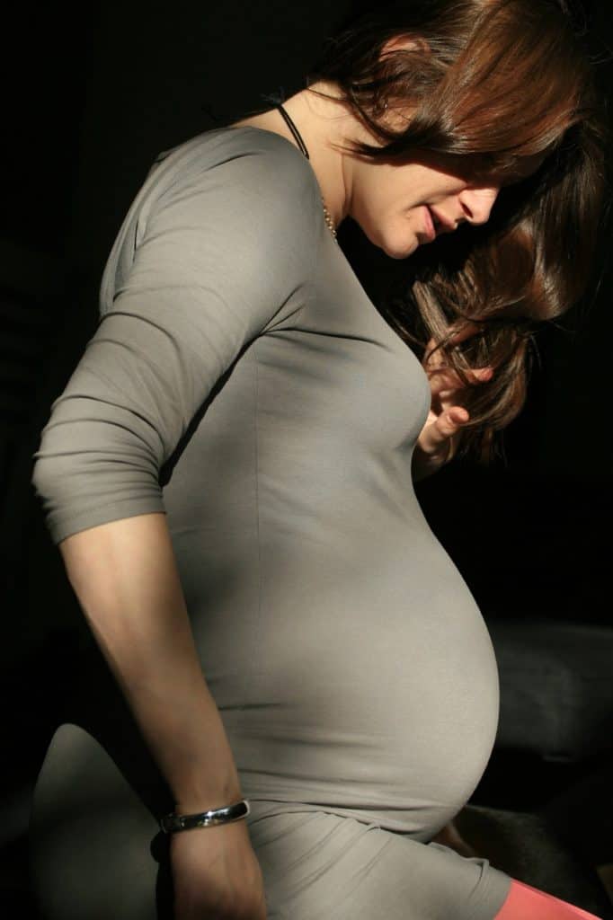 seatbelt in pregnancy